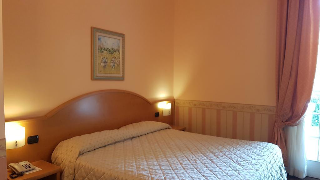 Hotel Gardenia & Villa Charme Adults Friendly 4Star Service Бардоліно Екстер'єр фото