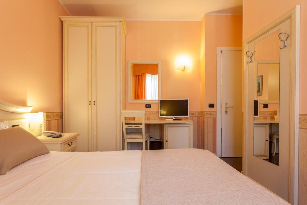 Hotel Gardenia & Villa Charme Adults Friendly 4Star Service Бардоліно Номер фото