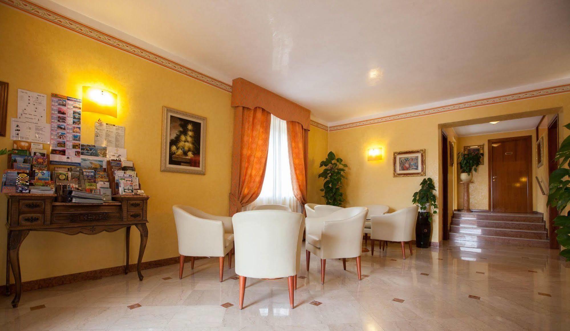 Hotel Gardenia & Villa Charme Adults Friendly 4Star Service Бардоліно Екстер'єр фото