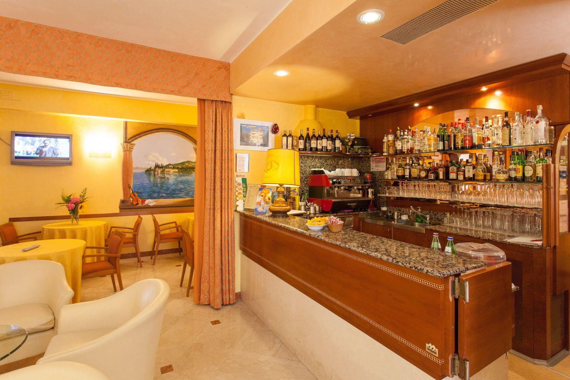 Hotel Gardenia & Villa Charme Adults Friendly 4Star Service Бардоліно Екстер'єр фото